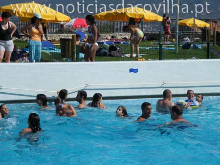 Cerca de 30 mil na piscina