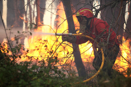 Descuido em queimadas na base de incêndios