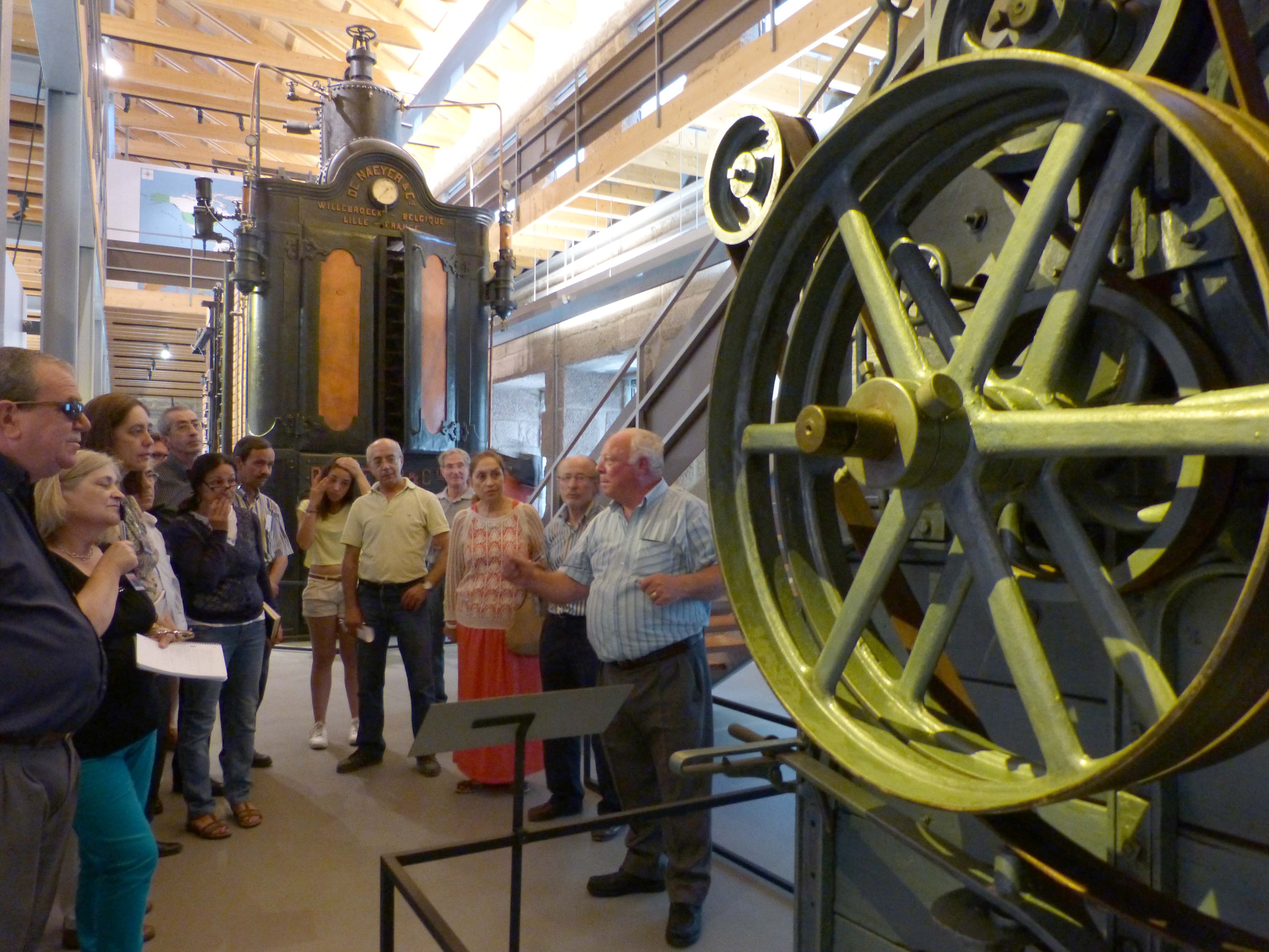 Museu dos Lanifícios organizou encontro entre as máquinas e quem trabalhou nelas