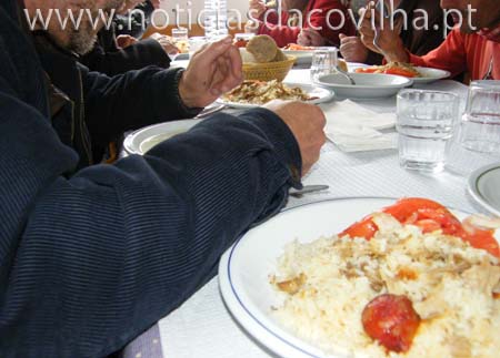 Comida de restaurantes para ajudar carenciados