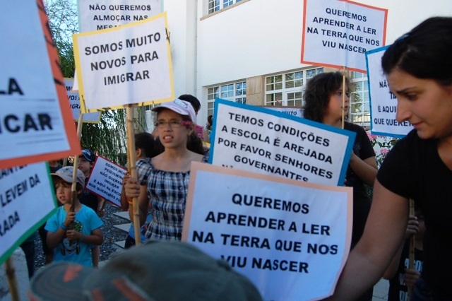 Erada de luto pela sua escola