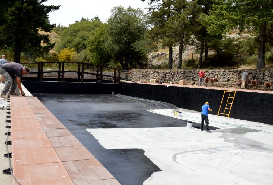 Piscina das Penhas da Saúde reabre segunda-feira